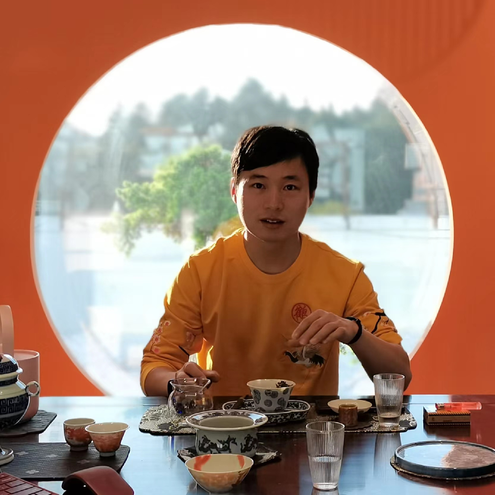 朱山（國瓷紅葉畫院高級畫師）